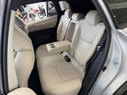TOYOTA - COROLLA - 2023/2024 - Prata - R$ 181.900,00
