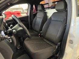 FIAT - STRADA - 2021/2022 - Branca - R$ 74.900,00