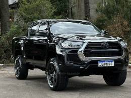 TOYOTA - HILUX - 2023/2024 - Preta - R$ 264.900,00