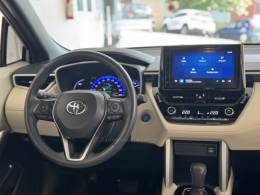 TOYOTA - COROLLA - 2023/2024 - Prata - R$ 181.900,00