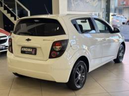 CHEVROLET - SONIC - 2012/2013 - Branca - R$ 36.900,00