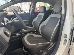 CHEVROLET - ONIX - 2016/2016 - Branca - R$ 47.900,00