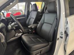 TOYOTA - HILUX - 2024/2024 - Branca - R$ 325.900,00
