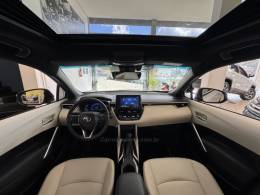TOYOTA - COROLLA - 2023/2024 - Prata - R$ 181.900,00