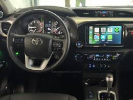TOYOTA - HILUX - 2024/2024 - Branca - R$ 325.900,00