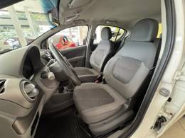 FIAT - PALIO - 2014/2014 - Branca - R$ 37.900,00