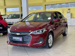 CHEVROLET - ONIX - 2021/2021 - Vermelha - R$ 79.900,00