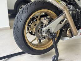 HONDA - CBR 1000RR - 2018/2018 - Vermelha - Sob Consulta