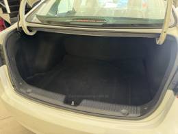 HYUNDAI - HB20S - 2013/2014 - Branca - R$ 55.900,00