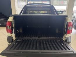 VOLKSWAGEN - SAVEIRO - 2015/2016 - Branca - R$ 74.900,00