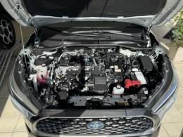 TOYOTA - COROLLA - 2023/2024 - Prata - R$ 181.900,00