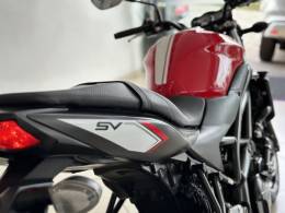 SUZUKI - SV 650 A - 2017/2018 - Vermelha - R$ 34.900,00