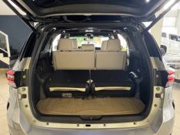 TOYOTA - HILUX SW4 - 2022/2022 - Prata - Sob Consulta
