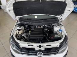 VOLKSWAGEN - SAVEIRO - 2015/2016 - Branca - R$ 74.900,00