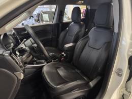 FIAT - TORO - 2022/2023 - Branca - R$ 134.900,00