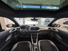 VOLKSWAGEN - T-CROSS - 2020/2020 - Preta - R$ 113.900,00