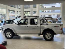 FORD - RANGER - 2010/2011 - Prata - R$ 84.900,00