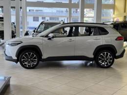 TOYOTA - COROLLA - 2023/2024 - Prata - R$ 181.900,00