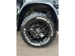 TOYOTA - HILUX - 2023/2024 - Preta - R$ 264.900,00
