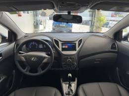 HYUNDAI - HB20S - 2013/2014 - Branca - R$ 55.900,00
