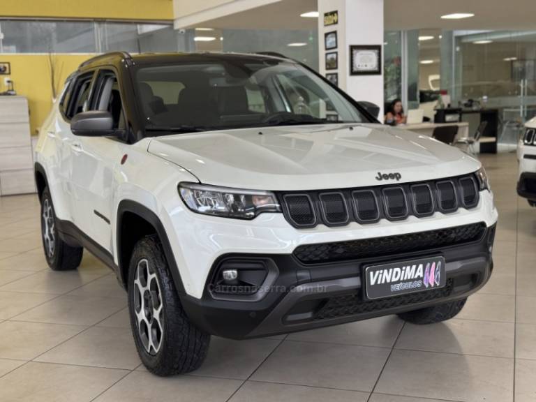 JEEP - COMPASS - 2022/2022 - Branca - R$ 158.900,00