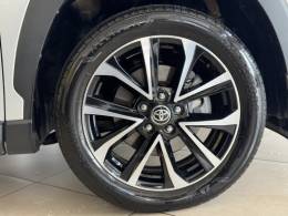 TOYOTA - COROLLA - 2023/2024 - Prata - R$ 181.900,00